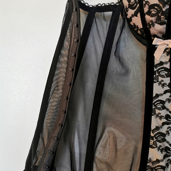 NWOT Ann Summers lace embellished corset - Picture 7 of 8